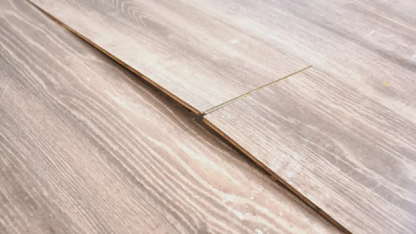 Sàn Gỗ Bị Phồng- Nguyên Nhân và Giải Pháp Khắc Phục Hiệu Quả